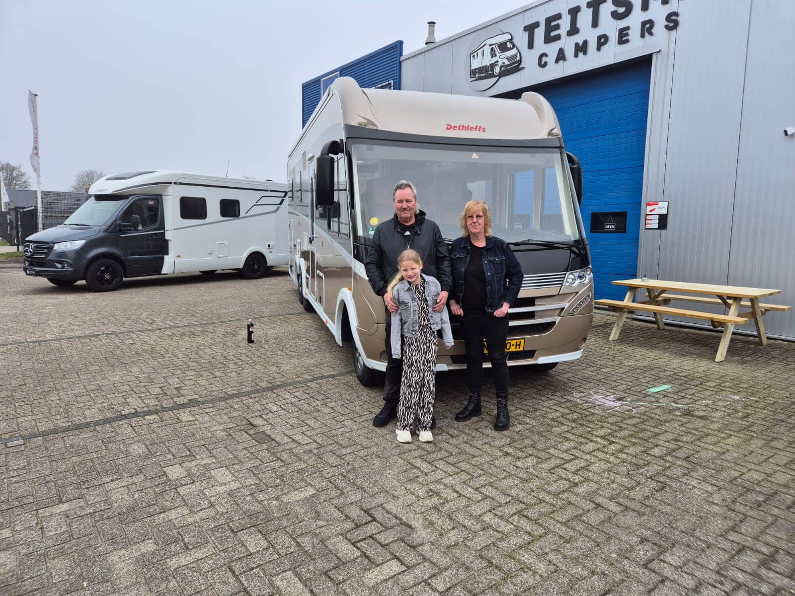 WhatsApp Image 2026-03-08 at 17.15.33